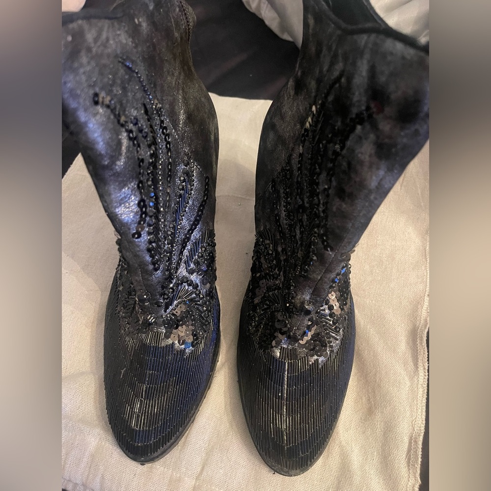 Donald pliner embellished boots